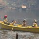 ¡Destacable!: Niño de 13 años traslada a bomberos remando su bote